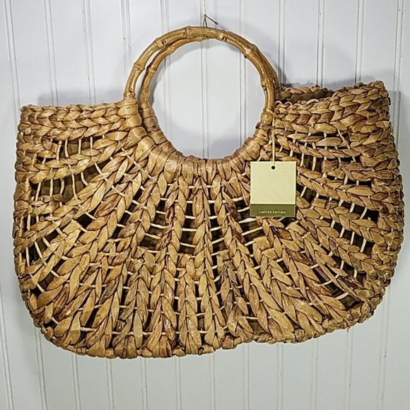 The Basic Handbags - NWT Straw Bag with Wooden or Bamboo Handles